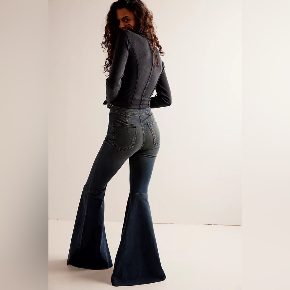 NWOT Free People Just Float On Flare Jeans - Picture 2 of 4